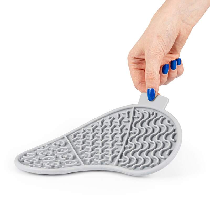 Kidney-Shaped Silicone Dog Licking Mat - Image 5