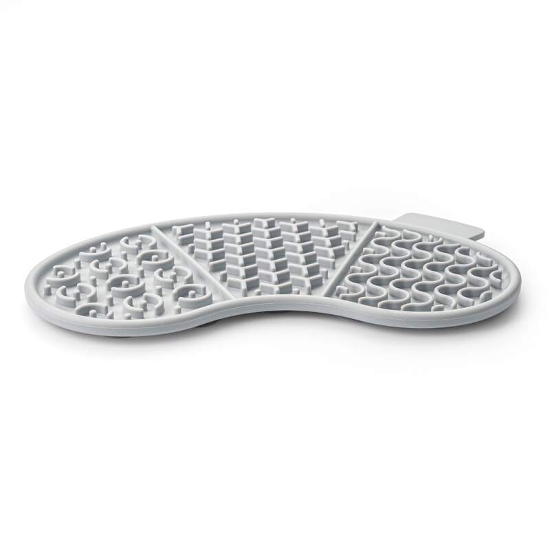 Kidney-Shaped Silicone Dog Licking Mat - Image 6