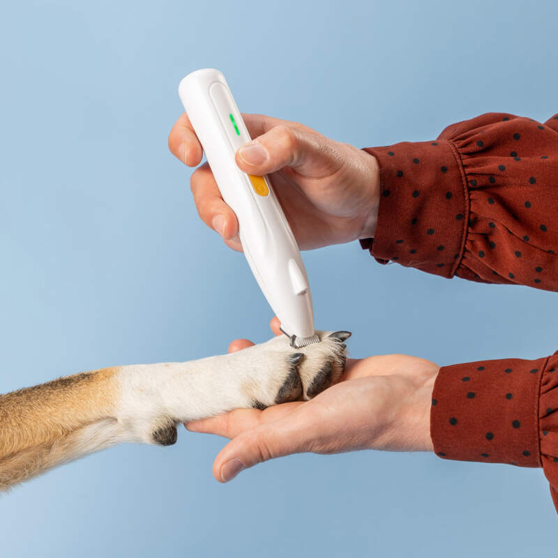 Cordless Dog Paw Trimmer with LED Light - Image 4