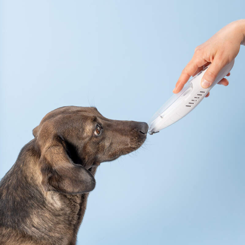 Cordless Dog Paw Trimmer with Built-in Vacuum - Image 5