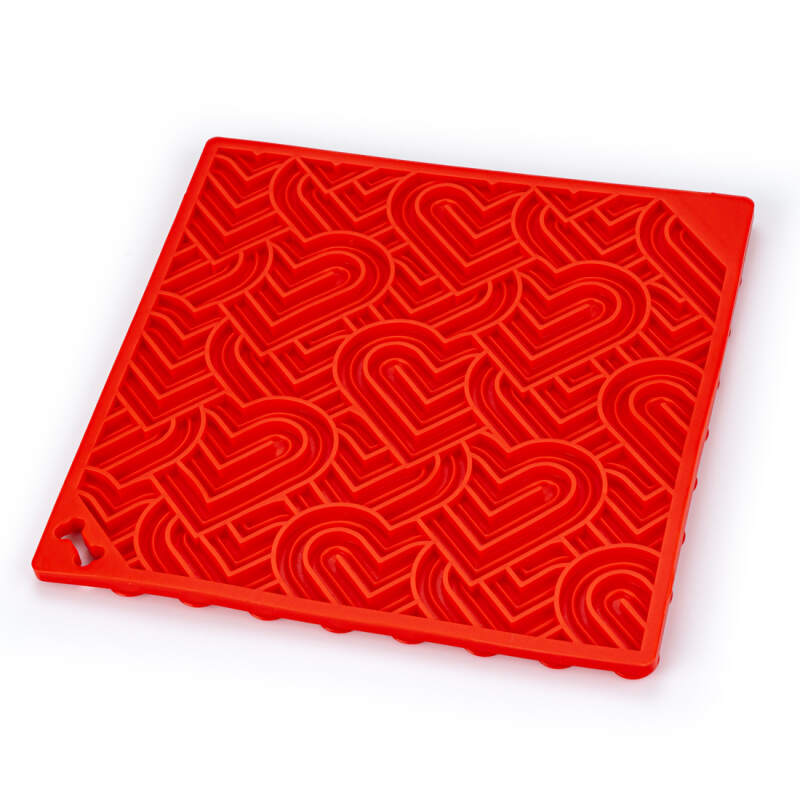Heart-Pattern Silicone Lick Mat for Dogs & Cats (20x20cm) - Image 3