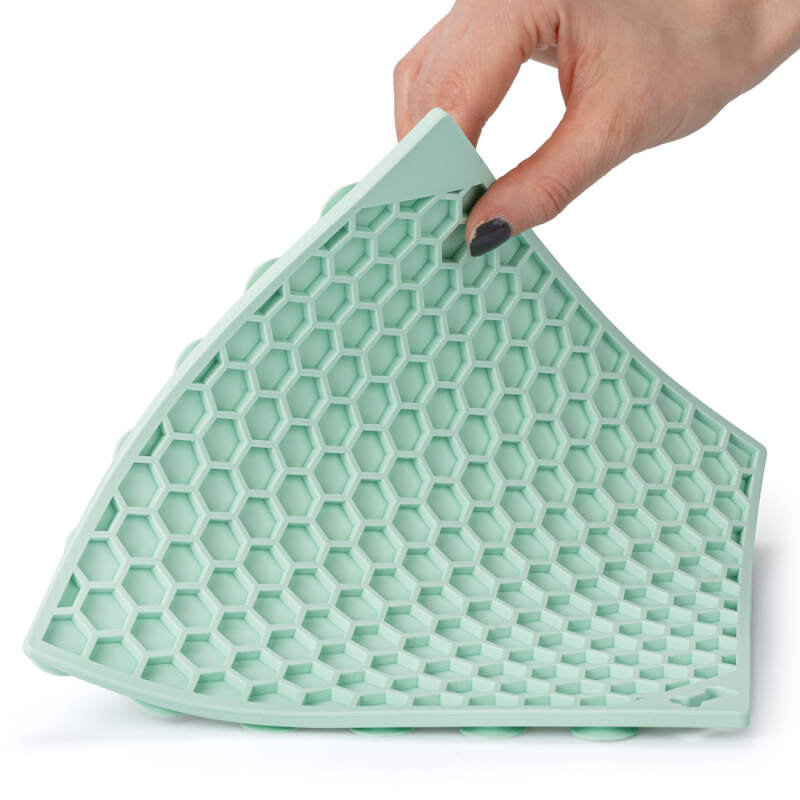 Mint Honeycomb Lick Mat for Dogs & Cats (20x20cm) - Image 5
