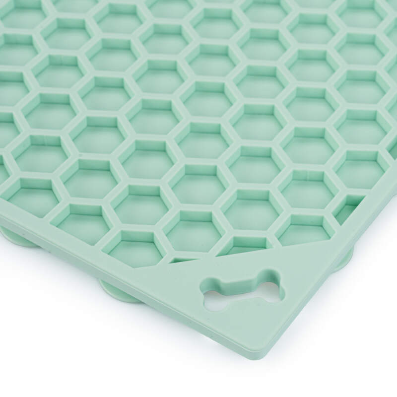 Mint Honeycomb Lick Mat for Dogs & Cats (20x20cm) - Image 6